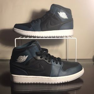 Air Jordan 1 nightshade mid 🚫Brand new🚫 ds